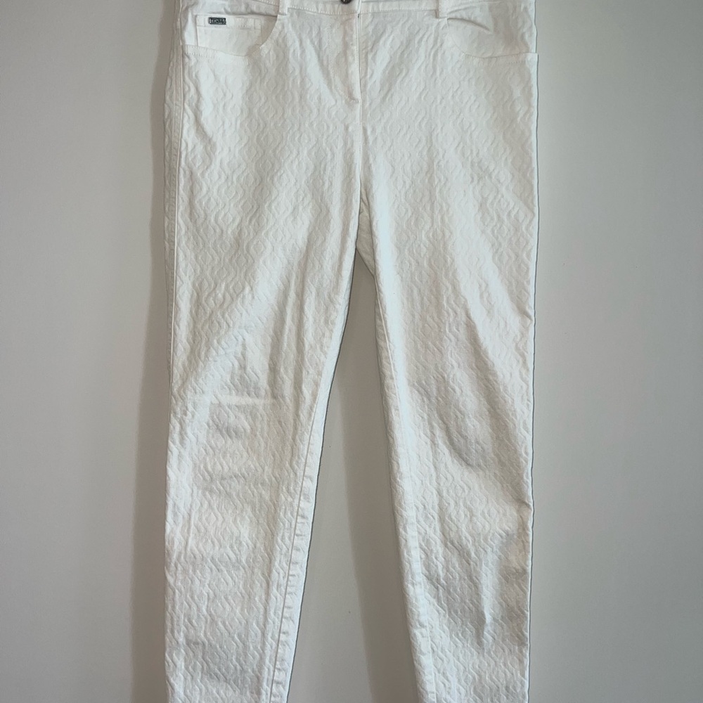 St. John Textured Cream Skinny Jeans